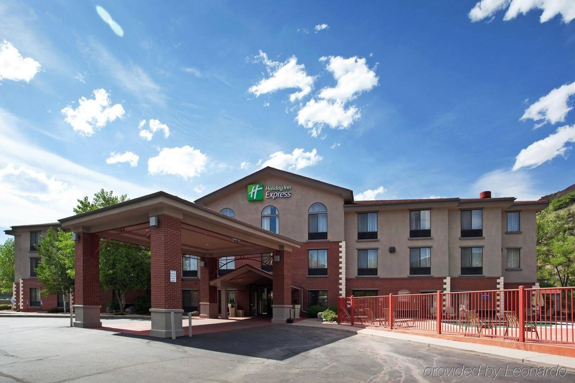 Holiday Inn Express Glenwood Springs Aspen Area Exterior foto